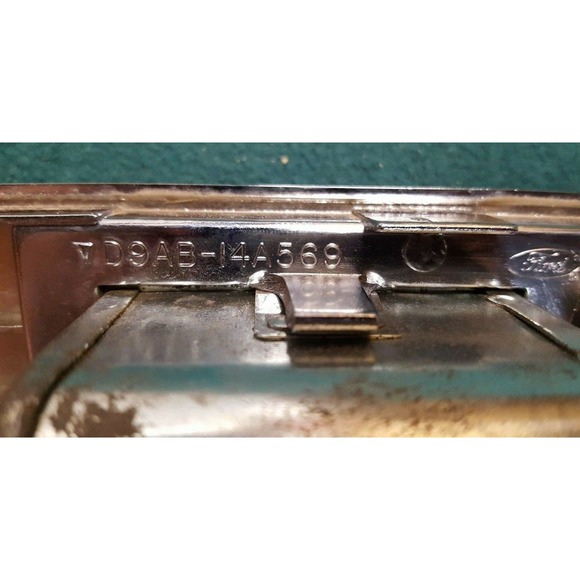 1987 Mercury Marquis OEM Passenger RH Side REAR Window Control Switch Ashtray - Picture 8 of 8